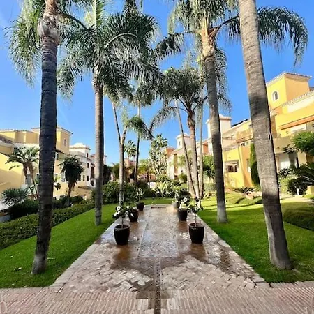 ático Nuevo En Lujosa Urbanización Junto A Restaurantes Y Cafeterías