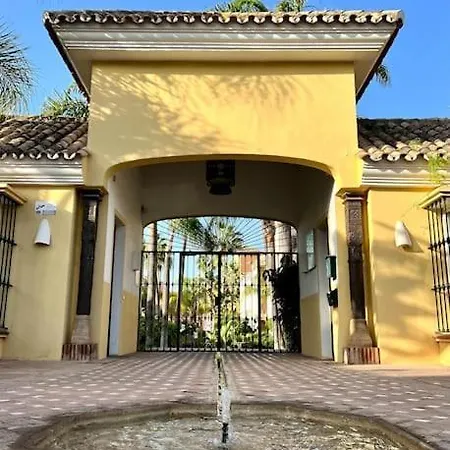 ático Nuevo En Lujosa Urbanización Junto A Restaurantes Y Cafeterías Apartamento *