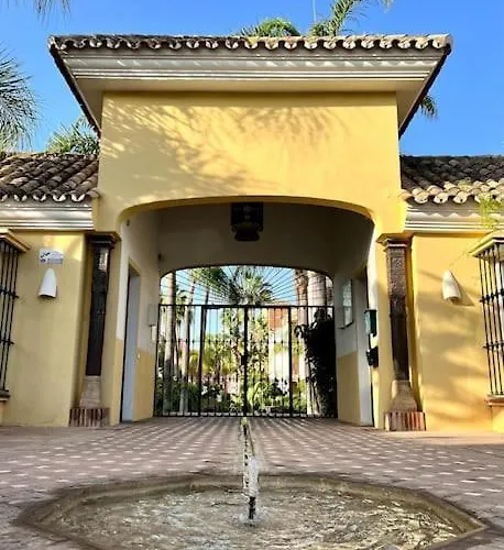 Atico Nuevo En Lujosa Urbanizacion Junto A Restaurantes Y Cafeterias 아파트 *