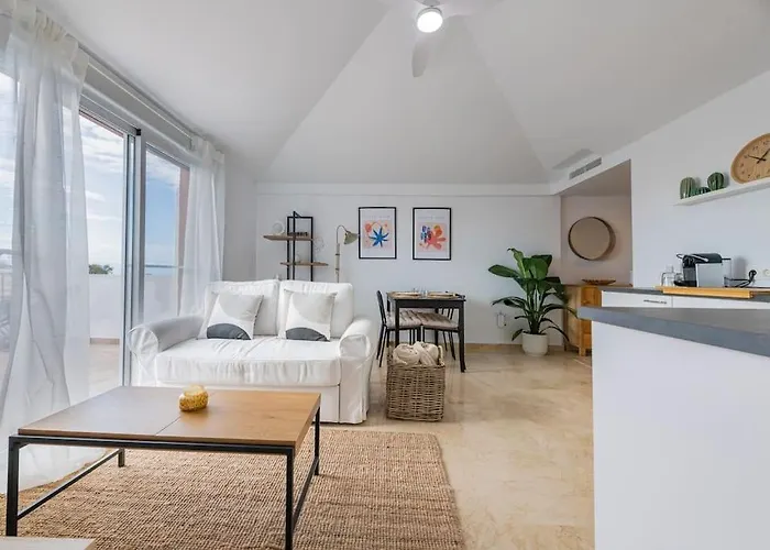 아파트 Atico Nuevo En Lujosa Urbanizacion Junto A Restaurantes Y Cafeterias 마르베야