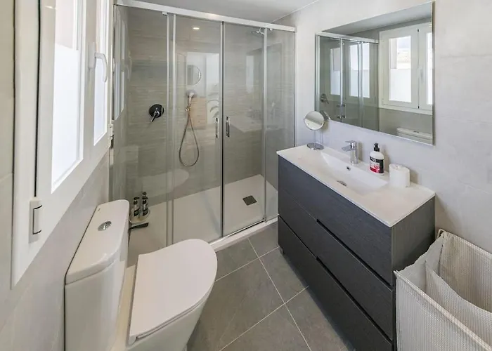 Atico Nuevo En Lujosa Urbanizacion Junto A Restaurantes Y Cafeterias 아파트 *